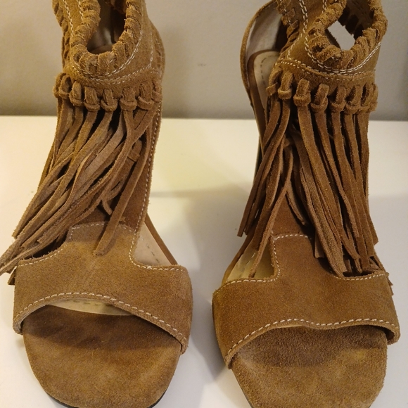 Chinese Laundry Woman's Cowgirl Open Toe Fringed size 8 Sandal Stilleto Heel - Picture 2 of 5